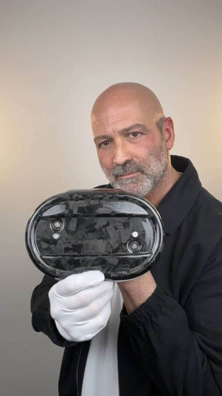 Art.Faenza – Premium Quality Carbon Fiber OEM M8 Screamin’Eagle Ventilator Air Cleaner Cover